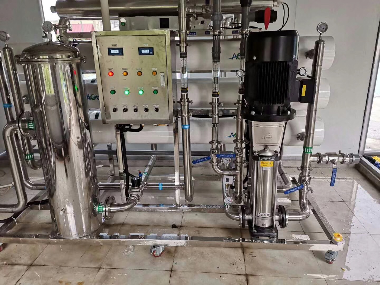 贵阳纯水制备设备，开云在线（中国）科技有限公司官网3吨反渗透纯水处理装置